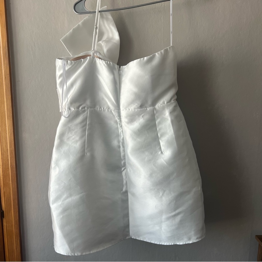 Lulus White Utterly Pretty White Bow One-Shoulder Mini Dress with Pockets SZ XL - Picture 7 of 11